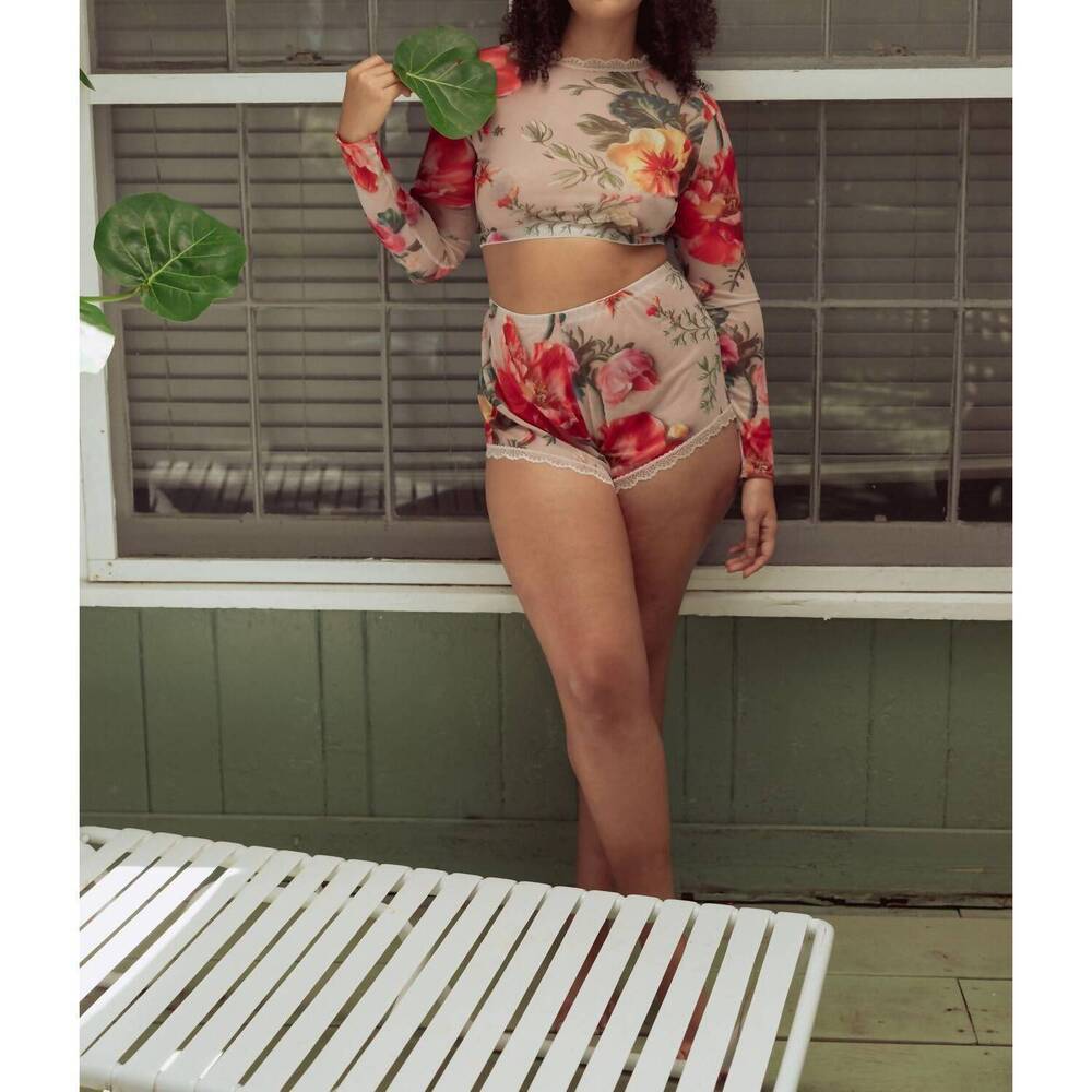 NEW KILO BRAVA mesh long sleeve crop top in 3d mesh floral print